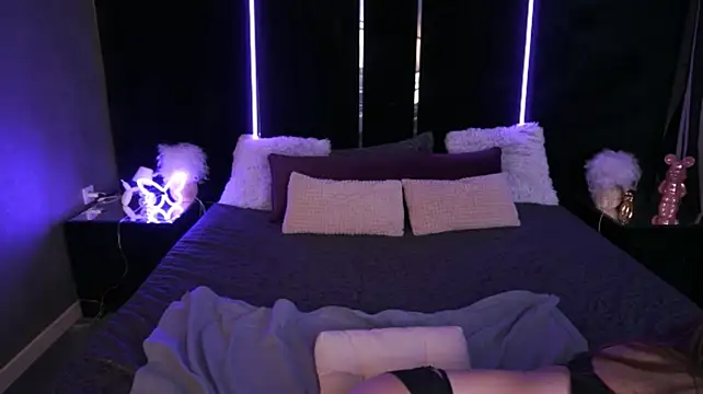 GentleAdellee live webcam