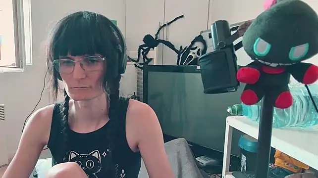 CeriseLapine live sex cam