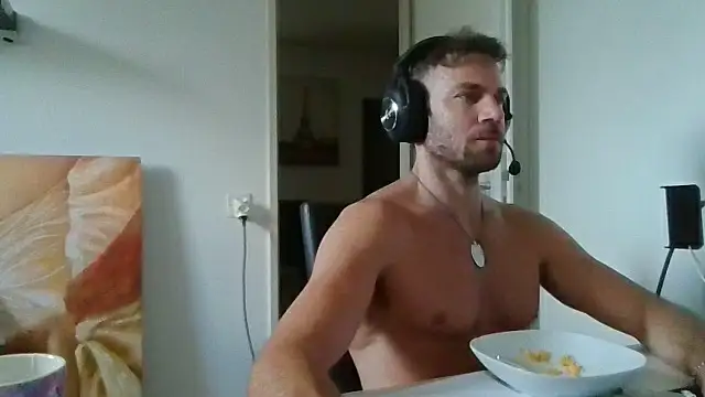 alpha-hunk live cam on StripChat