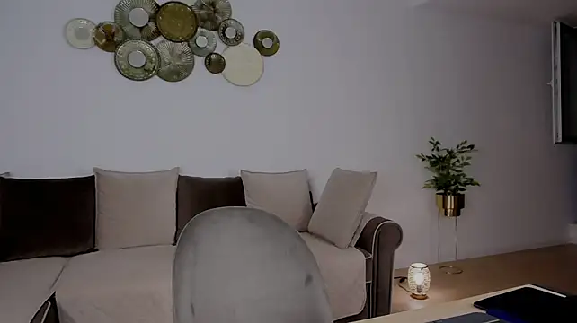 BelovedKhlloee webcam