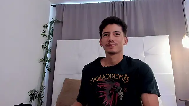 Alejo-and-Thiago webcam