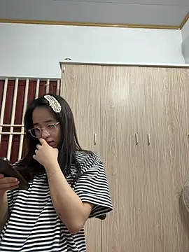 Babybooo01_ live cam on StripChat