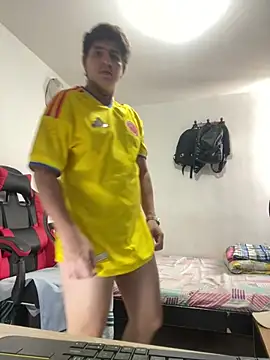 Fozil_Dvice live cam on StripChat