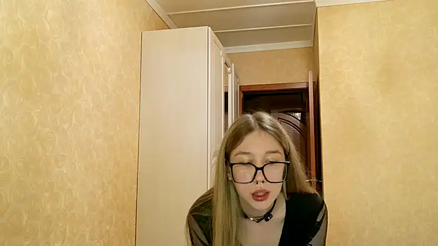 MollyOrgazm webcam