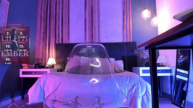 Lilith_Ember1 webcam
