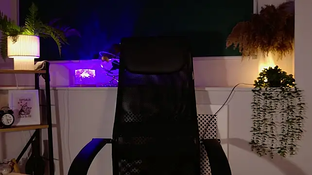 ClaireMathis webcam