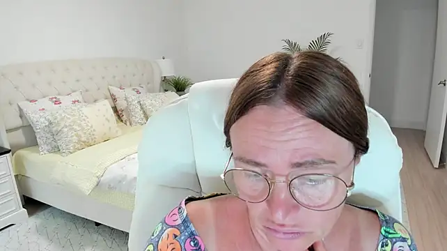 Vika73 webcam