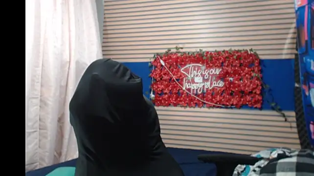 rosse_2504 live cam on StripChat