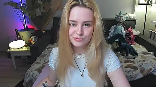 Alexa_Pirs webcam