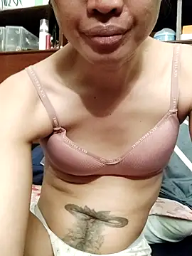 QueenSoreal webcam
