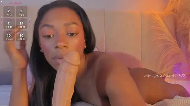 aprilebony_ webcam