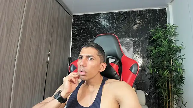 Erik_castle