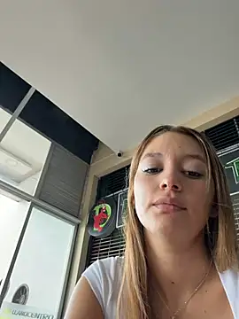 Ana____ live cam on StripChat