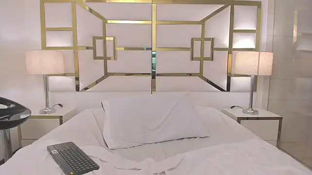 AngelicaLux webcam