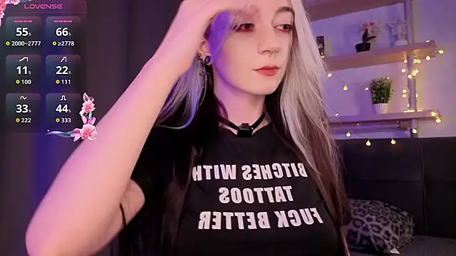 TristaRoht live sex cam