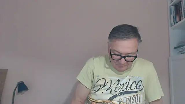 YOU6me live cam on StripChat