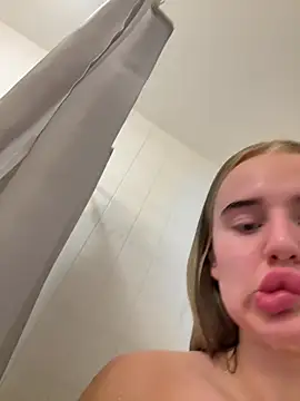 yourhornyslut