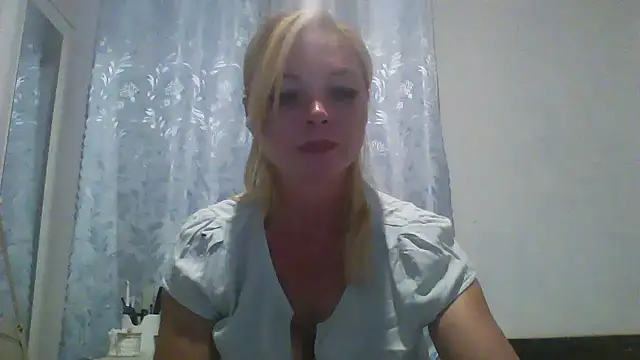 Lola_115 webcam