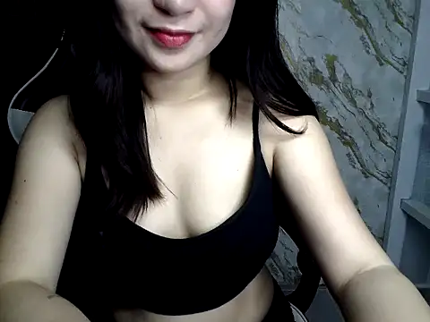 Mia_2022 webcam