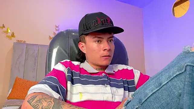 Nascary_Fox webcam