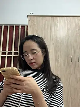 Babybooo01_ live cam on StripChat