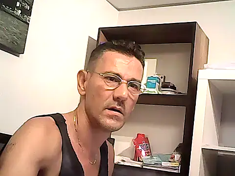 mastercharisma35 (Ask my age) - like tips pls. ı stand up for you.. okey