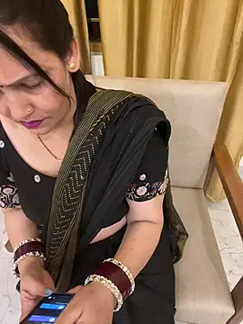 anshika_arya (F milf) - Hyyy Guys