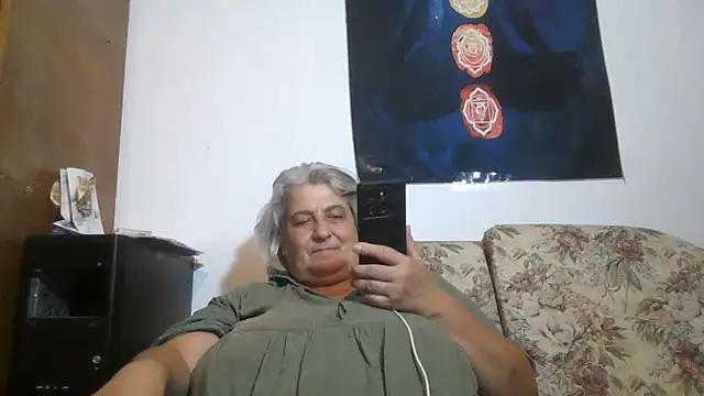 ExquisiteMature webcam