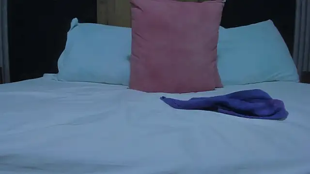luna_blazze_ webcam