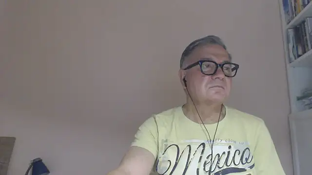 YOU6me live cam on StripChat