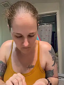 lolabunny9 live cam on StripChat