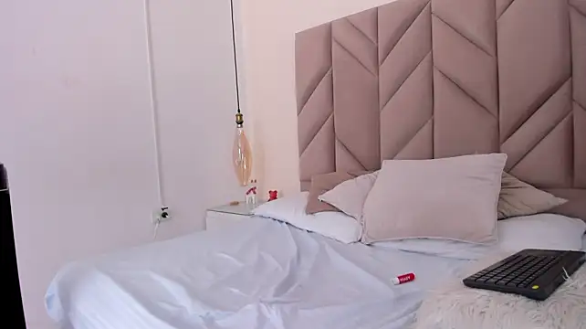 AbbySttonne webcam