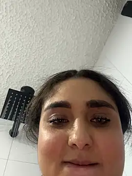 selenee23 (F young) - Show in the bathtub