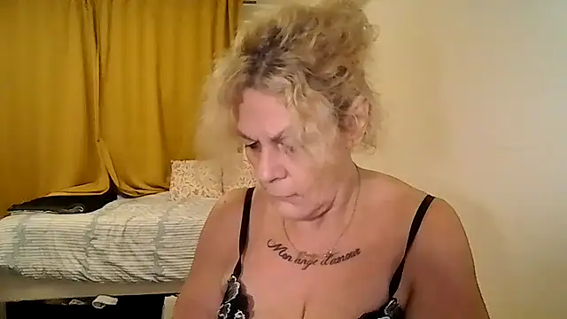 belgianshantie live cam on StripChat