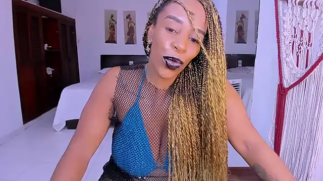 TAYLORR778 live cam on StripChat