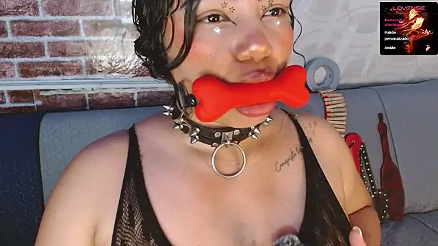 emma_bdsm_ live cam on StripChat