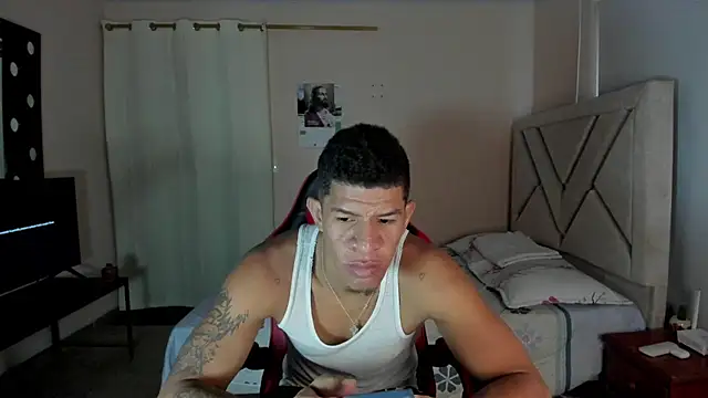 Toptony22 webcam