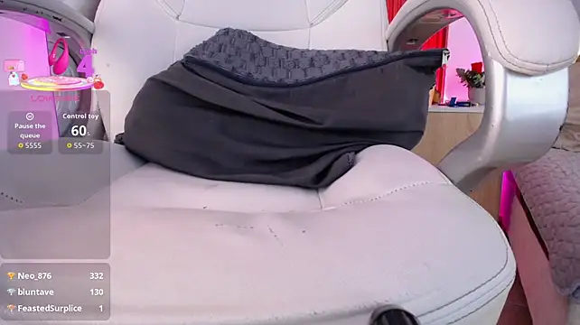Lizza_Jones webcam