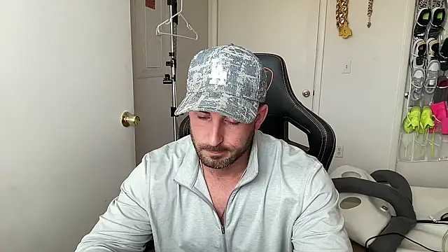brettmycles28