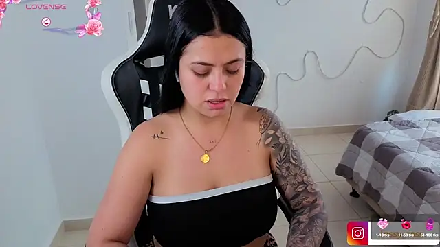Victoryyy_ webcam