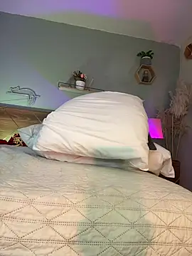 YariRose webcam