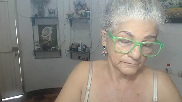 FunnyGrandma webcam