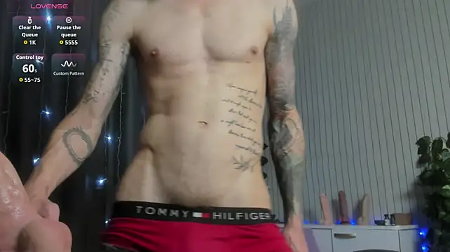james2inked (Ask my age) - Epic muscle show