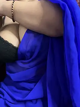 DarlingRuby live cam on StripChat