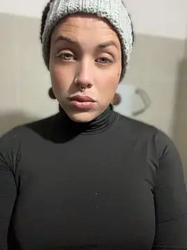 Modelo: alicetgirlbr