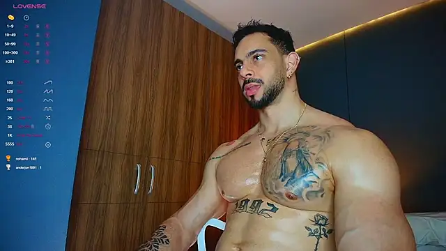 massimo_visconti live cam on StripChat