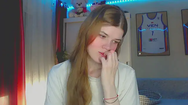 Klementa live cam on StripChat