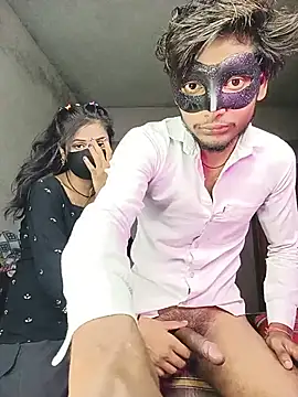 Romantic-couple10
