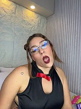 naughty_flower18 webcam