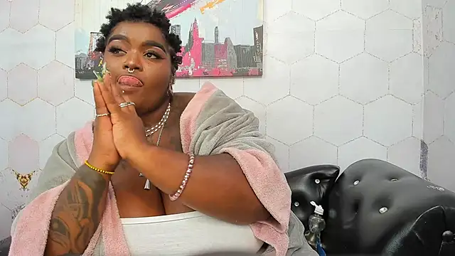 Anaa_Fuentess live cam on StripChat